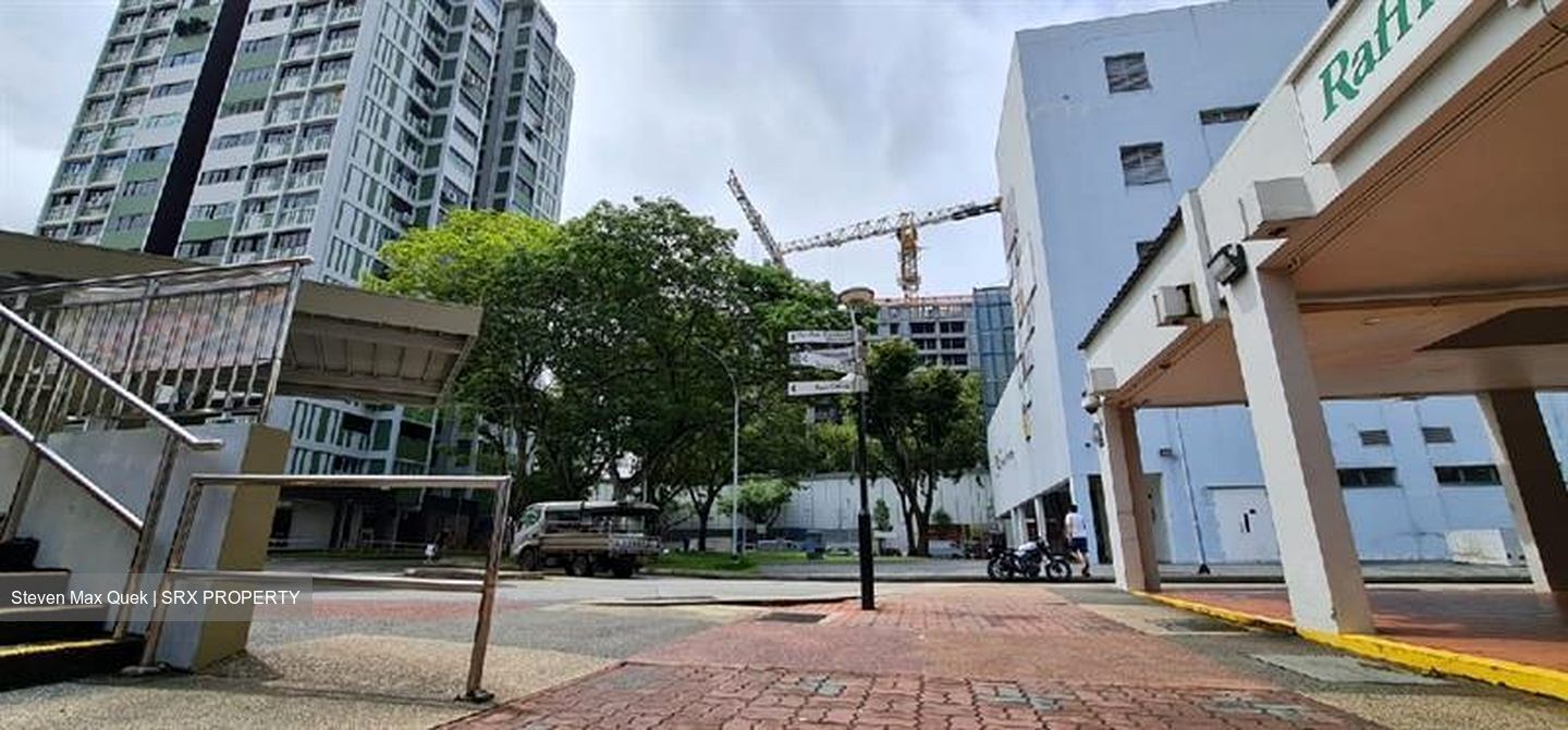 722 ANG MO KIO AVENUE 8 (D20), Shop House #487950411